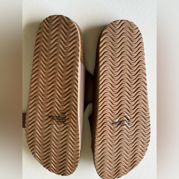 Maurices Womens Leather Cork Sole
Double Buckle Strap Slide Sandals
White Sz 10 - Picture 4 of 9